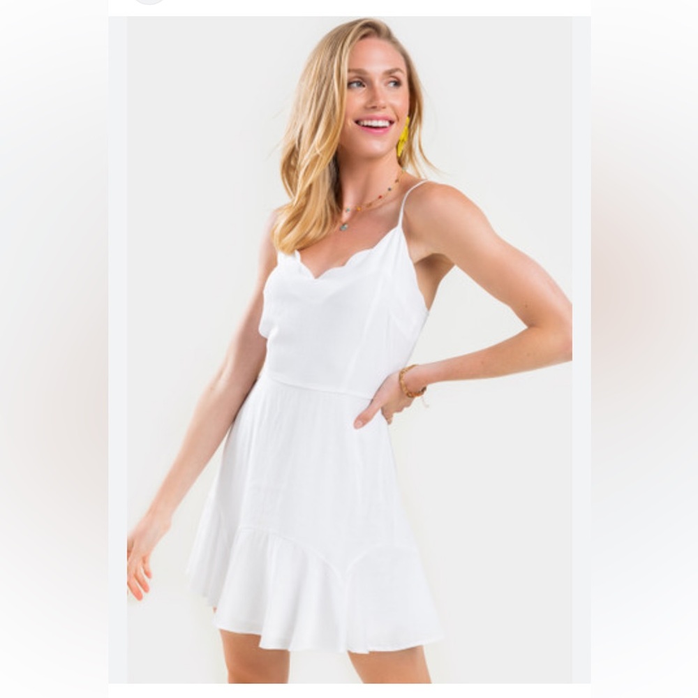 68 Francesca’s Trixxi White Scalloped Mini Dress M Bridal Bachelorette Shower